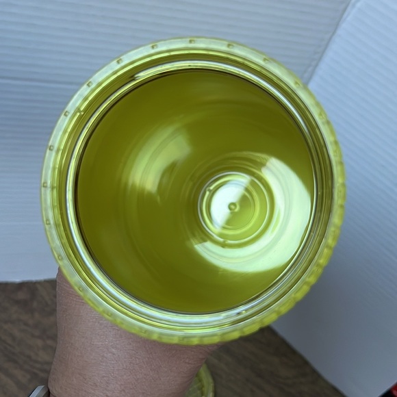 Starbucks Green Meadow Soft Touch Grid Yellow Venti Tumbler 24oz - Picture 9 of 9